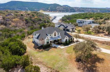 Melanie Smith|17701 Hunters Hollow|Jonestown, TX|ColdwellBankerHomes.com