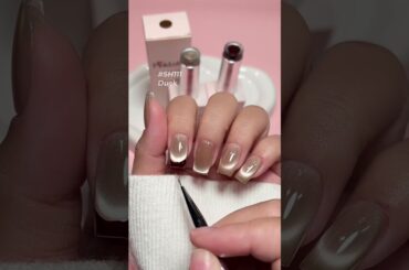 A gilded envelope, sealed with wine. 💌✨