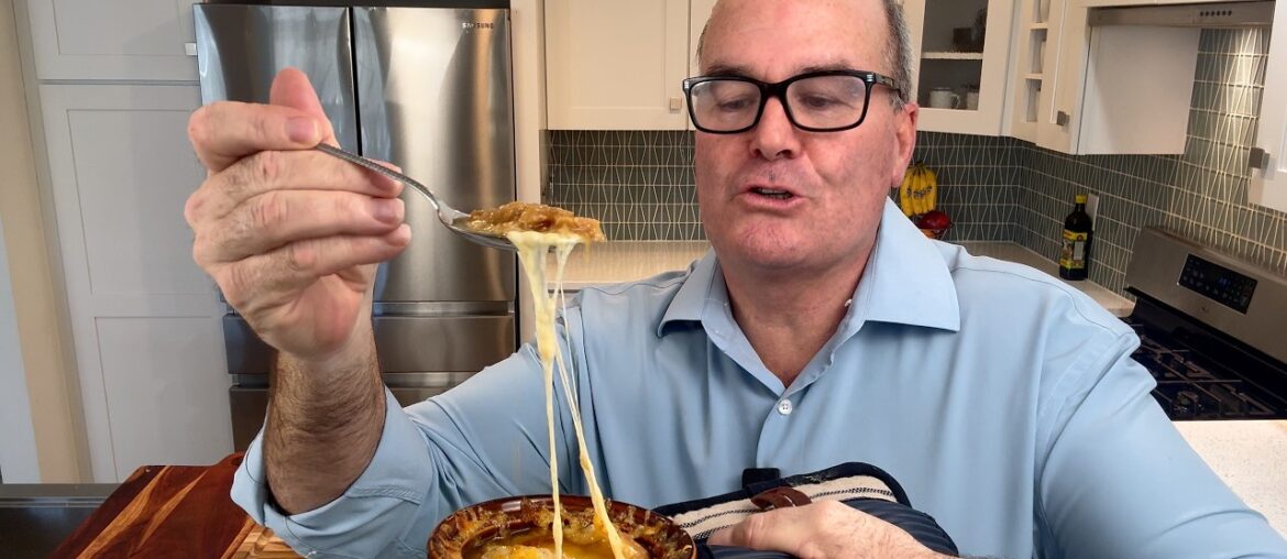 🥇 1. The Secret to Great French Onion Soup (Most People Rush This)