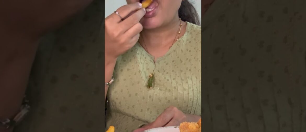 Tiny Cravings: Popcorn Chicken & Fries 🍿🍟🔥 #mukbang #food #friedchicken