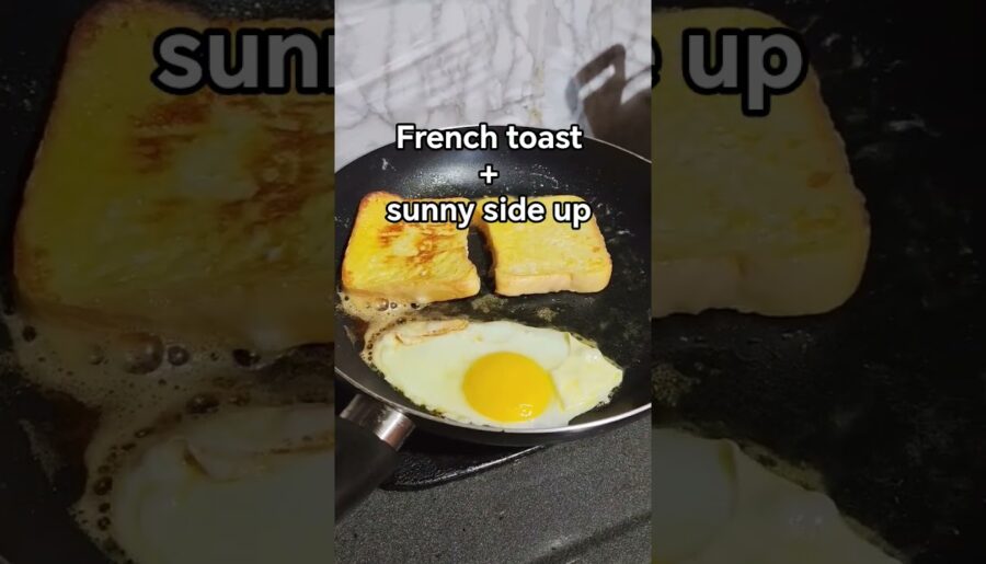 #frenchtoast #sunnysideupegg #breadrecipe #eggrecipe #egg #dinner  #foodie #youtuber #ytshorts