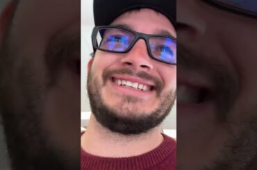 Let’s try KFC’s new spicy chicken wings!👀🔥 #kfc #chickenwings #foodie #fyp #chopelasreviews