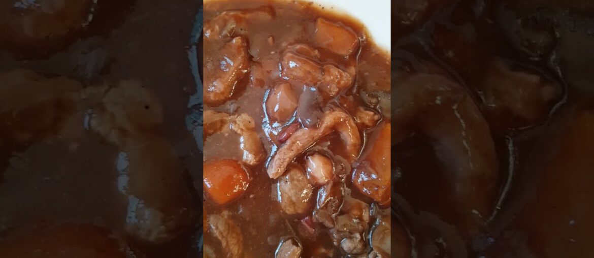 French Beef Stew With Red Wine Sauce And Mashed Potatoes