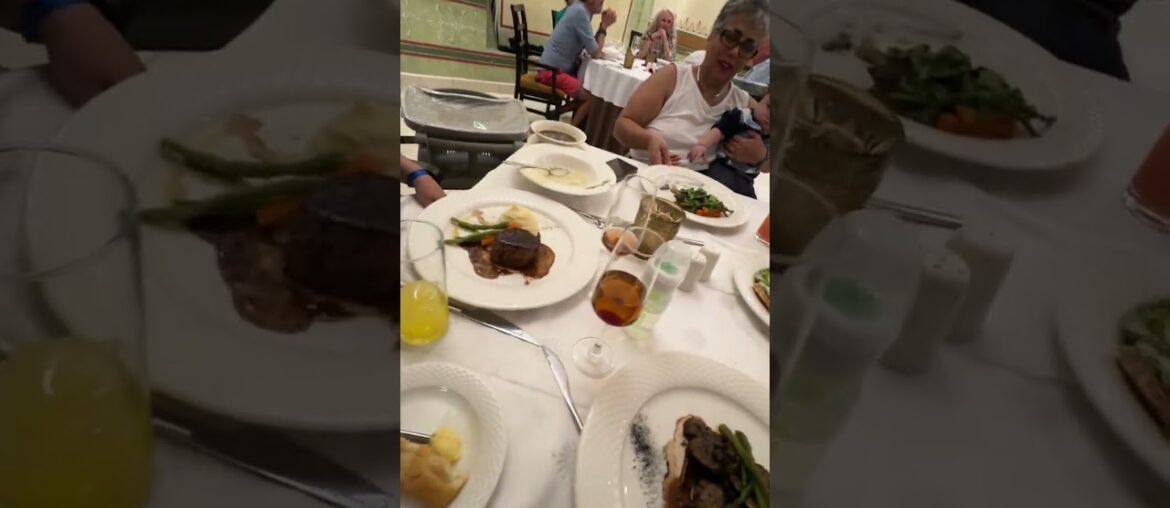 I love French cuisine. می‌پسندی؟ #Cancun غذای_فرانسوی#