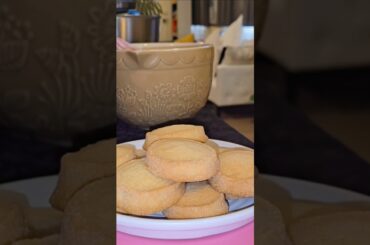 French butter cookies,crumbly buttery cookies,full recipe + method on video #food #recipe #cookies