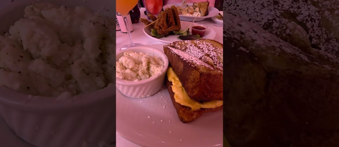 High Noon #douglasville  #georgia #brunch #frenchtoast #bellini #mimosa #food #spring #shorts