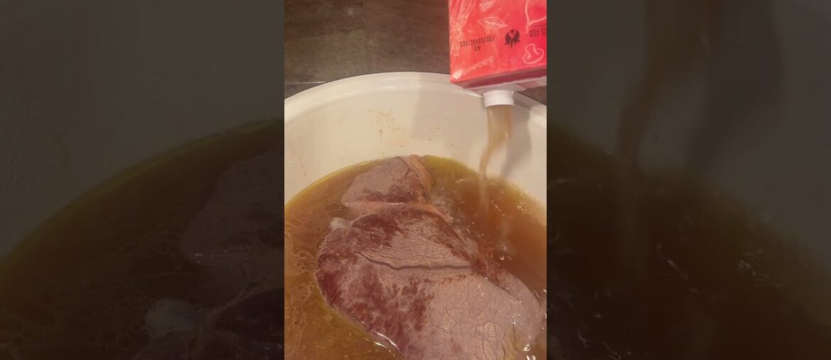 French dip!! #frenchdip #cheesepull #cooking #braisedbeef #fyp #viral