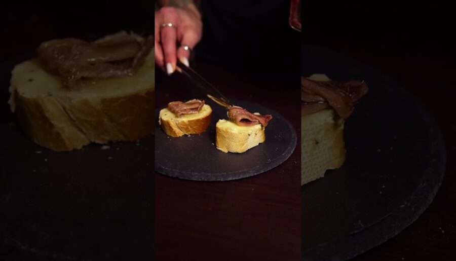 ASMR 🤤 Crostini Gourmet: Burro e Acciughe al Tartufo! 🥖 #shorts  #tartufo #coffee #cucinafacile