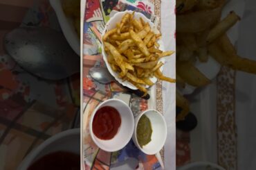 Chiya ne bhi khaye French fries #minivlog #vlog #dailyvlog #cutebaby #food #family #viral #shorts