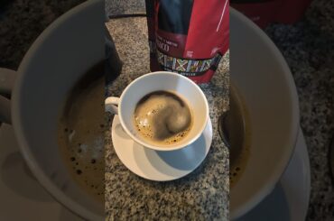 Te gusta el café en la prensa francesa? Esta tarde tocó un cafecito desde Perú #peru #coffee #french