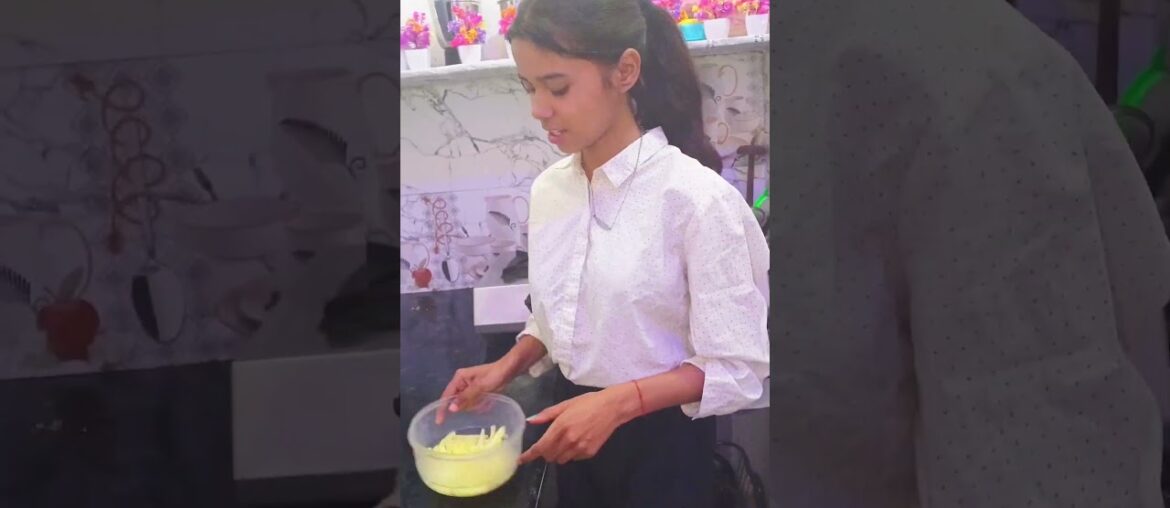 crispy French fries banaye 😘#cooking #food #recipe #vlog #lifestyle #dailyvlog #explorepage #shorts