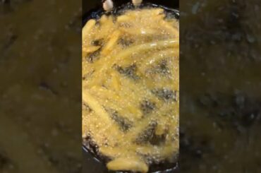 #cookwithme #friedfish #french fries #foodie #fyb #shorts #subscribemychannel !