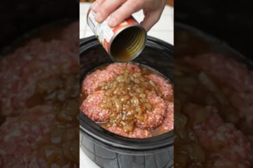Slow Cooker French Onion Beef Patties 🥩🧅