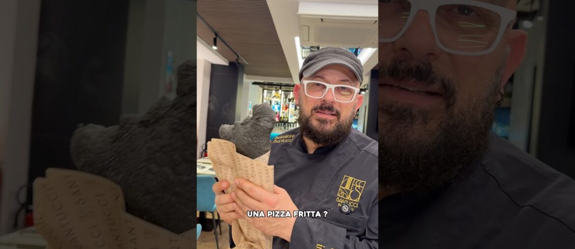 Ma la #pizzafritta può essere gourmet ? Ho voluto azzardare e sfidare la tradizione #vomero #pizza