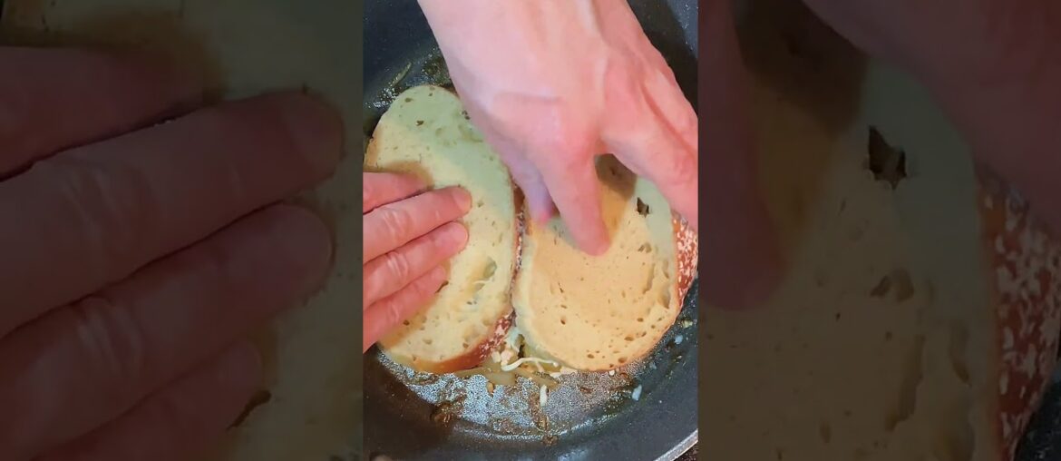 Uncommon High Protein Recipes Episode 12 chicken French onion skillet melt. It has 78g protein. Uncommon High Protein Recipes Episode 12 chicken French onion skillet melt. It has 78g protein.