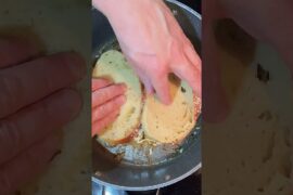 Uncommon High Protein Recipes Episode 12 chicken French onion skillet melt. It has 78g protein.