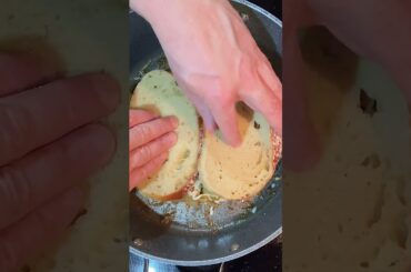 Uncommon High Protein Recipes Episode 12 chicken French onion skillet melt. It has 78g protein.