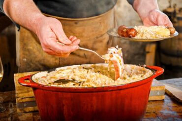Je cuisine une Choucroute de terroir ! (Fermentation du chou en barrique)