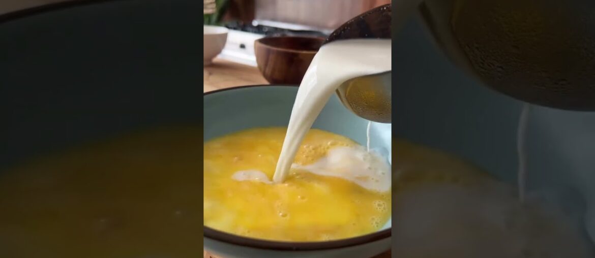 How to make Viral Hawaiian Roll French Toast Bites! #FrenchToastBites #EasyBreakfast #Food #Recipe