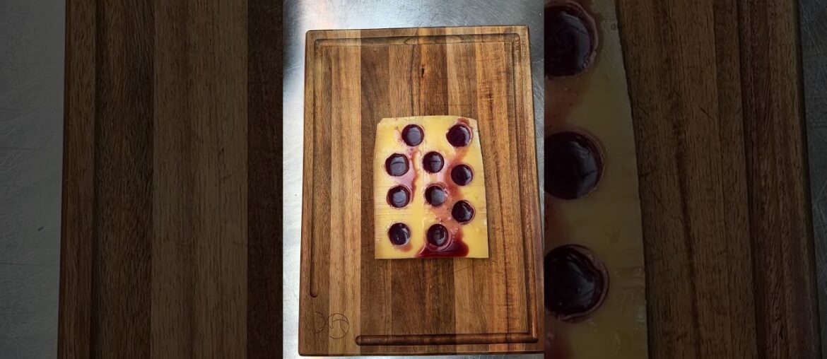 Red Wine and Cheese Jell-O Shots🍷🧀