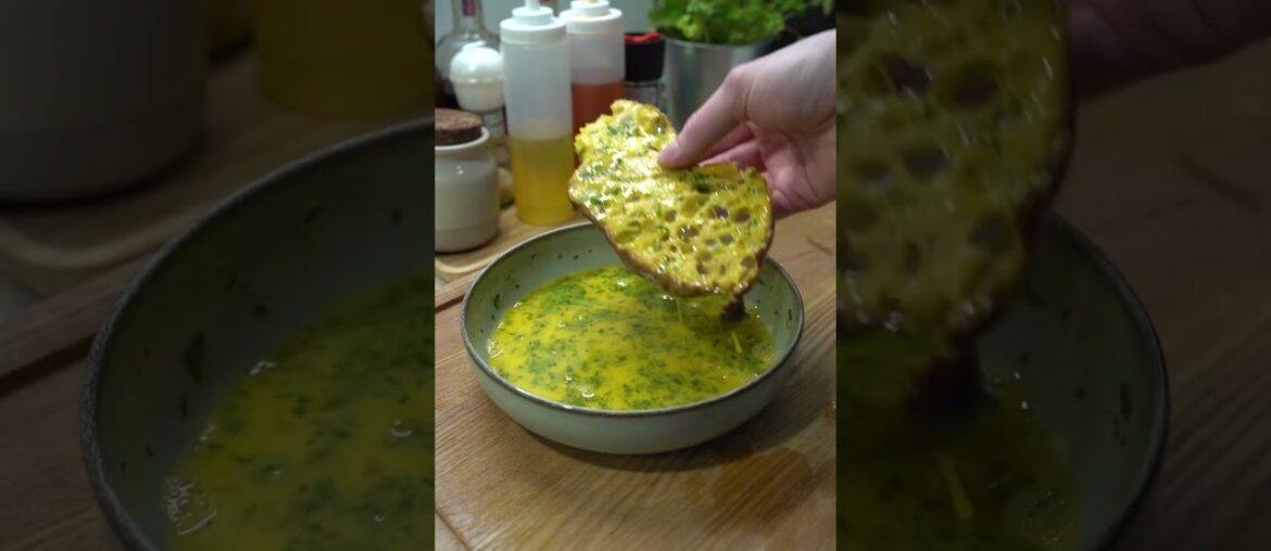 Reimagined french toast 😁 #easy #toast #cheese #peperoni #pizza #breakfast #recipe #viral #cooking