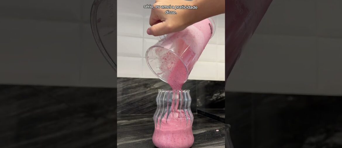 Smoothie de 🍓& Pão Gourmet🥰 #donadecasa #smoothie #cafedamanha #shopee #acheinashopee #morango