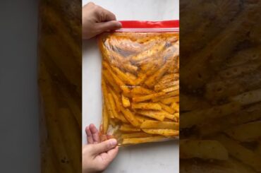 Add chicken, sauce, veggies & enjoy! #loadedfries #marinatedfries #homemadefries