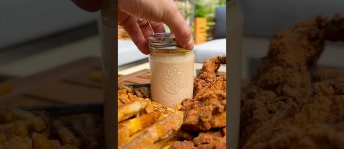 Copycat Slim Sauce with crispy chicken tenders and french fries ☀️