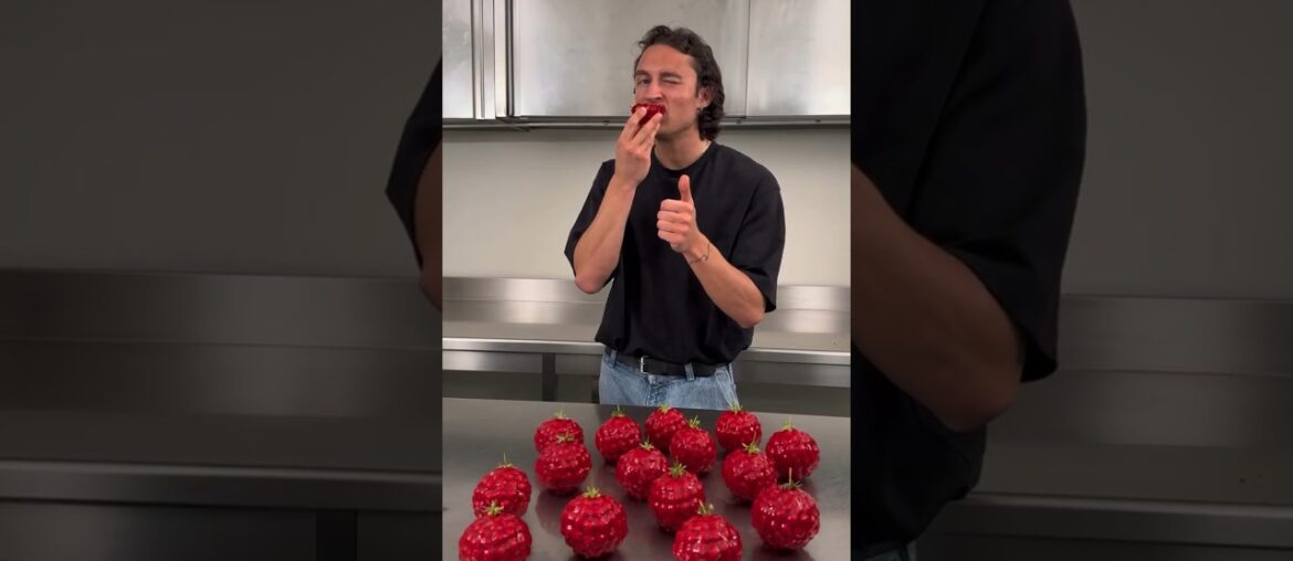 “Fine Dining Raspberry Dessert🍓✨”cc: pastrychef_am#usafood #europeandesserts #frenchpastry#pastry