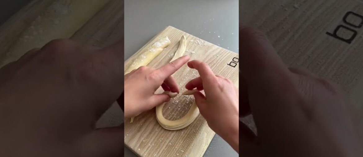 Morning magic✨ 3 leek pastries + truffle salt = pure perfection 🍄