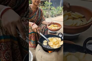 Village Style Potato Chips Frying |  #shorts #cooking #recipe #PotatoChips