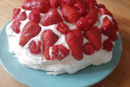 Pavlova aux fruits rouges