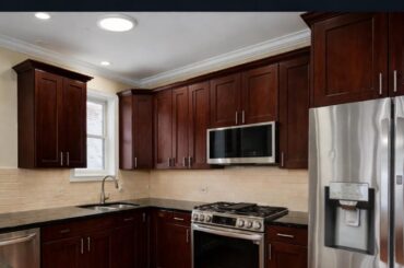 Which kitchen color?