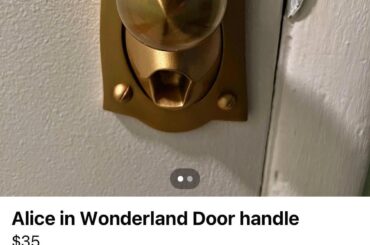 Alice in wonderland doorknob!!