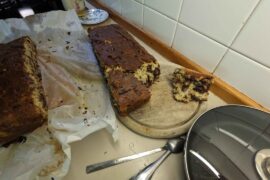 J'ai fait une brioche aux pépites de chocolat noir enrobé de Nocciolata.