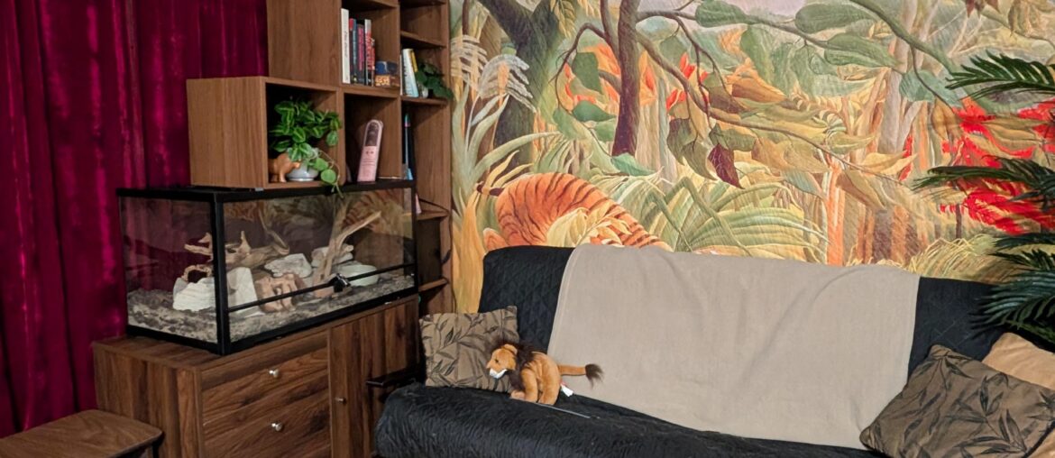 What sort of lamp to go in the corner? What sort of lamp to go in the corner?