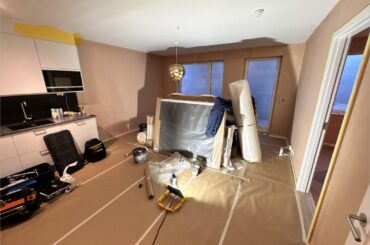 Is this wall generally painted or no above the kitchen?