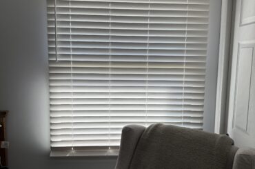 Best way to hang curtains over blinds with a valence?