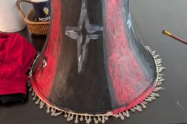 IM NOT ARTISTIC IN DECORATION please help 😭