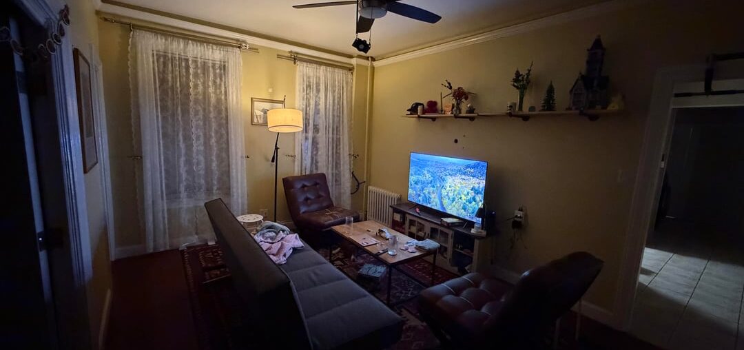 Please help with my living room (#1) set up