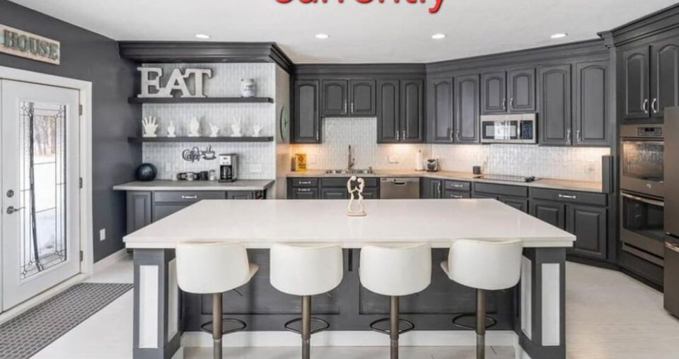 Color recommendations for kitchen island.