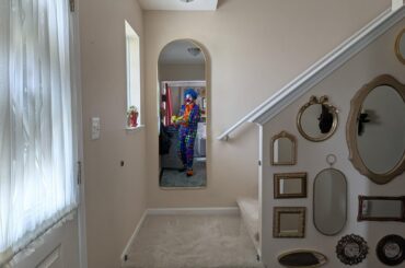 how should I center this mirror?