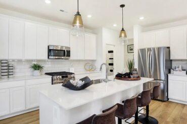 how to make a builder grade home cozy and vintage looking?