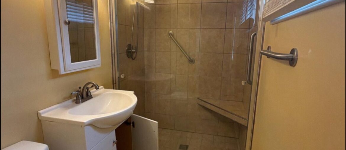 any idea on how to make this not look so old people, I’d really like to maybe change the paint, mirror and fixtures