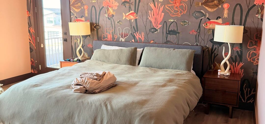 Finally making our house feel like a home 😍