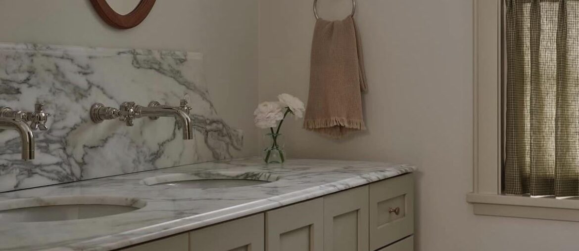 What paint color are the cabinets?