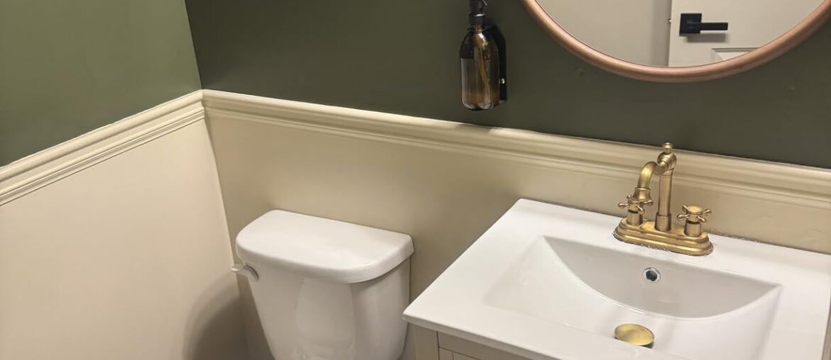 I am very satisfied with the bathroom color and decoration