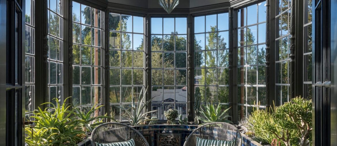Sun room in a historic former residence of a timber baron, Capitol Hill, Seattle, Washington [1892x2560]