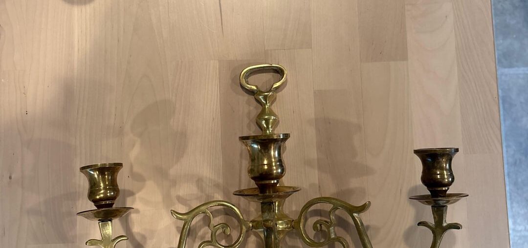 What’s the best way to mount this on a wall?