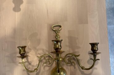 What’s the best way to mount this on a wall?